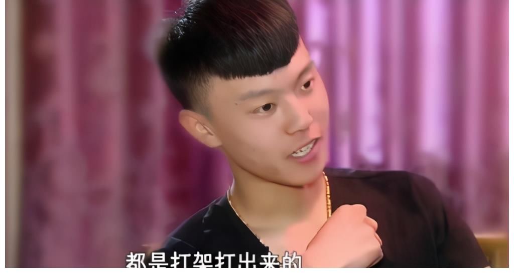 丫头|《变形记》6年后，和爷爷相依为命的丫头去世，富二代做法太暖心