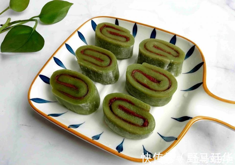 糯米卷|无需烤箱，蒸熟抹上馅就能吃，咬一口糯糯叽叽，比蛋糕好吃
