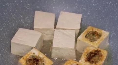 自从学会豆腐的新做法,我家豆腐再也不炒了,一周吃3次,超过瘾