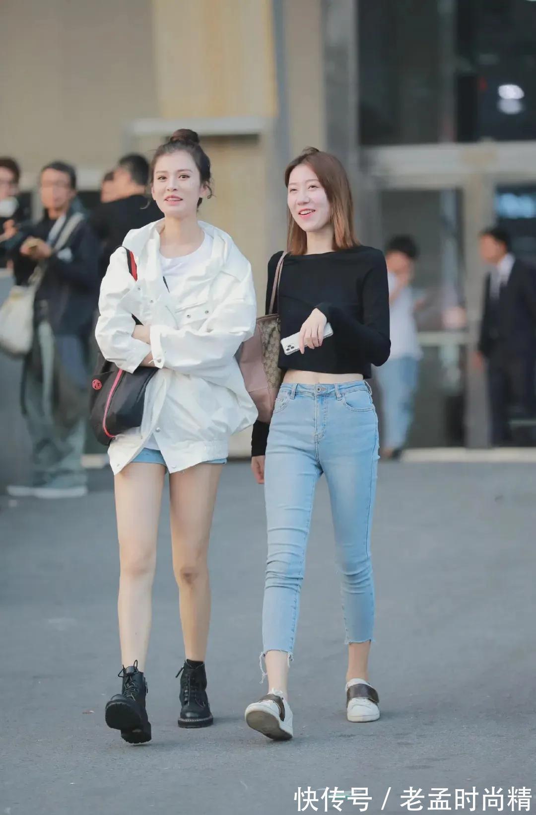 街拍 街拍穿牛仔裤的时尚性感美女