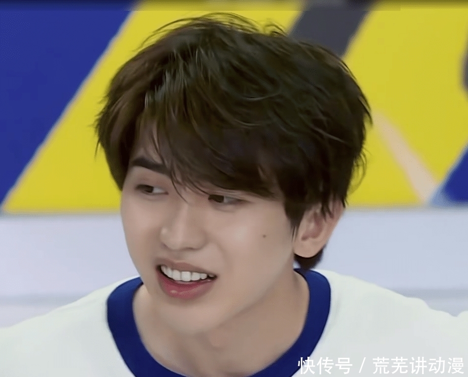 压板|蔡徐坤跳远跳了8米7,在指压板上坚持许久,这长腿却成亮点