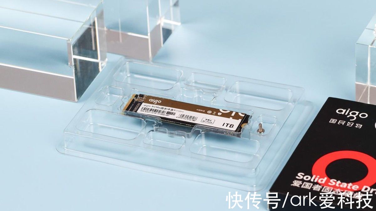 aigo固态硬盘P7000测评：PCIe 4.0技能释放，7GB/s诚不欺我