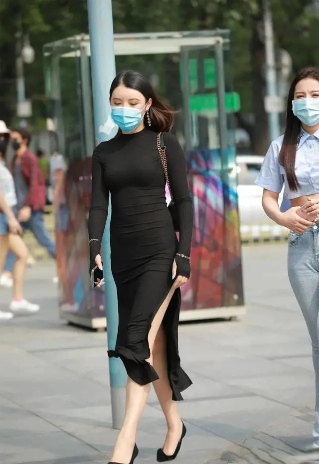 高跟鞋 时尚女人高跟鞋搭配黑色修身长裙,这种搭配太有气质了!
