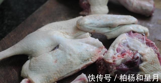 晚餐简单吃,五十块钱做两道下饭菜,有荤有素,营养又健康!