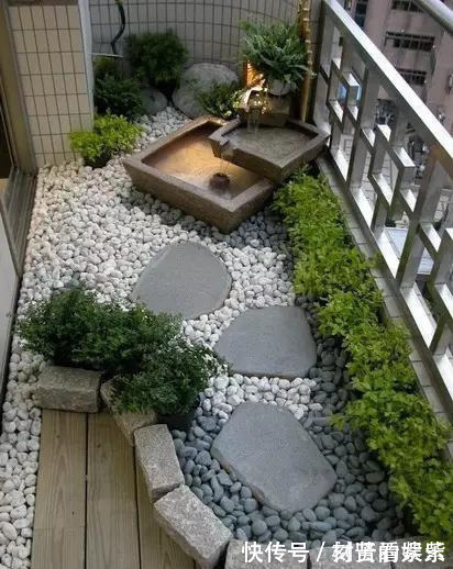 这才是我想要的阳台！种满花，有一个小憩的地方