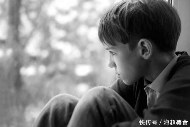 孩子|小学生作文得0分,妈妈想打娃,爸爸看卷子后:以后去德云社发展