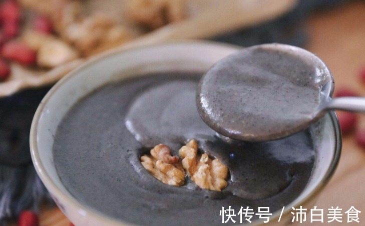 黑芝麻糊|4杯牛奶不如1杯,秋季女人可常吃,改善肤质营养好