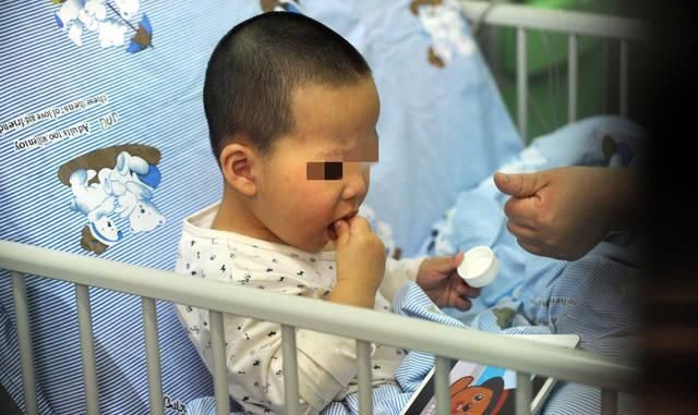 入院|5岁宝宝误吞磁力球入院,医生提醒这些东西很危险趁早全部扔掉