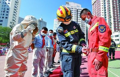 四川警察学院|对未来职业不茫然，对能工巧匠更向往