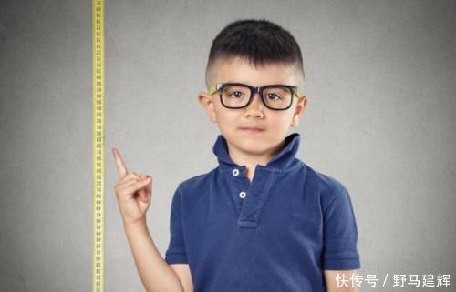 家长|天天喝牛奶就能长高吗?家长别被误导了,有些真相很“残酷”