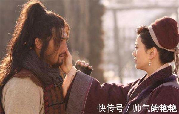 高衙内!为何林冲娘子会自尽,高衙内得手了锦儿向林冲讲述目睹的全过程