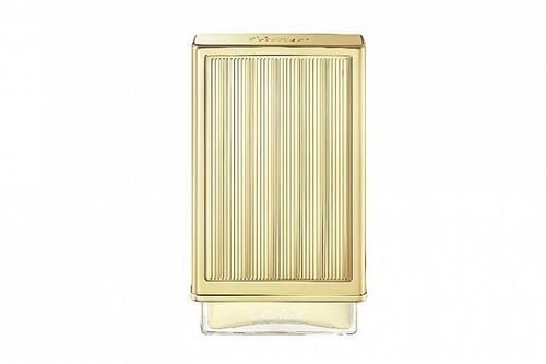 bBvlgari海蓝宝石色手袋尽显温柔，Cartier中性香水可以DIY丨是日美好事物