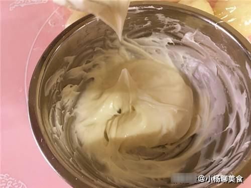 奶油奶酪|想吃面包不用买，在家做，不用烤箱，松软如棉花，放几天都不硬
