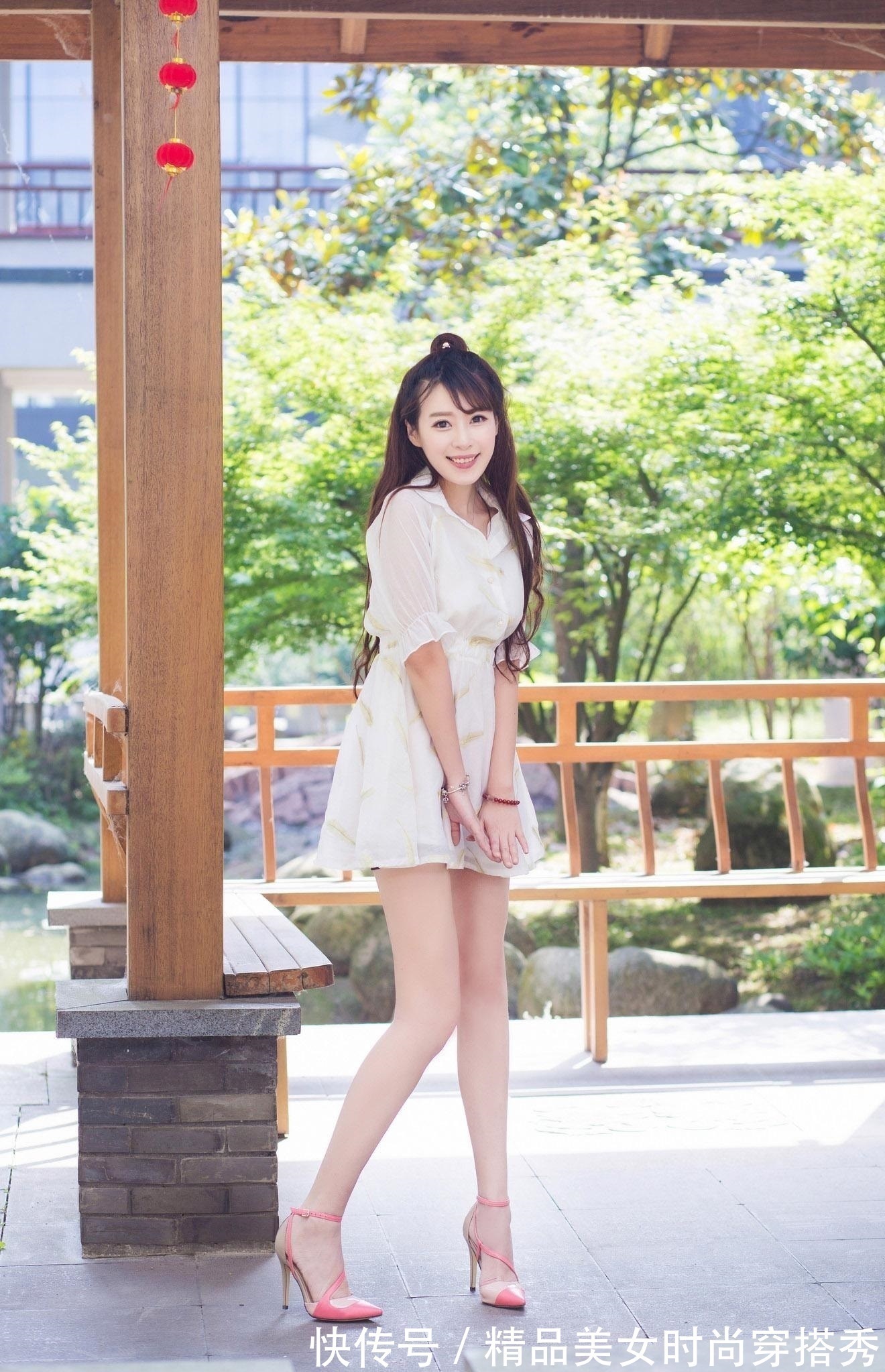 高跟鞋 简约又时尚的裙装搭配,给人一种简约的时尚美