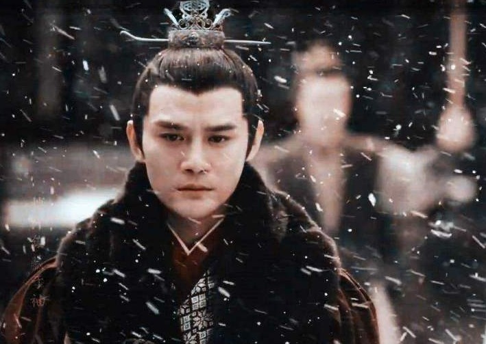 开国皇帝|此人称帝前,接连斩6位皇帝,人们将一中草药用他名字命名