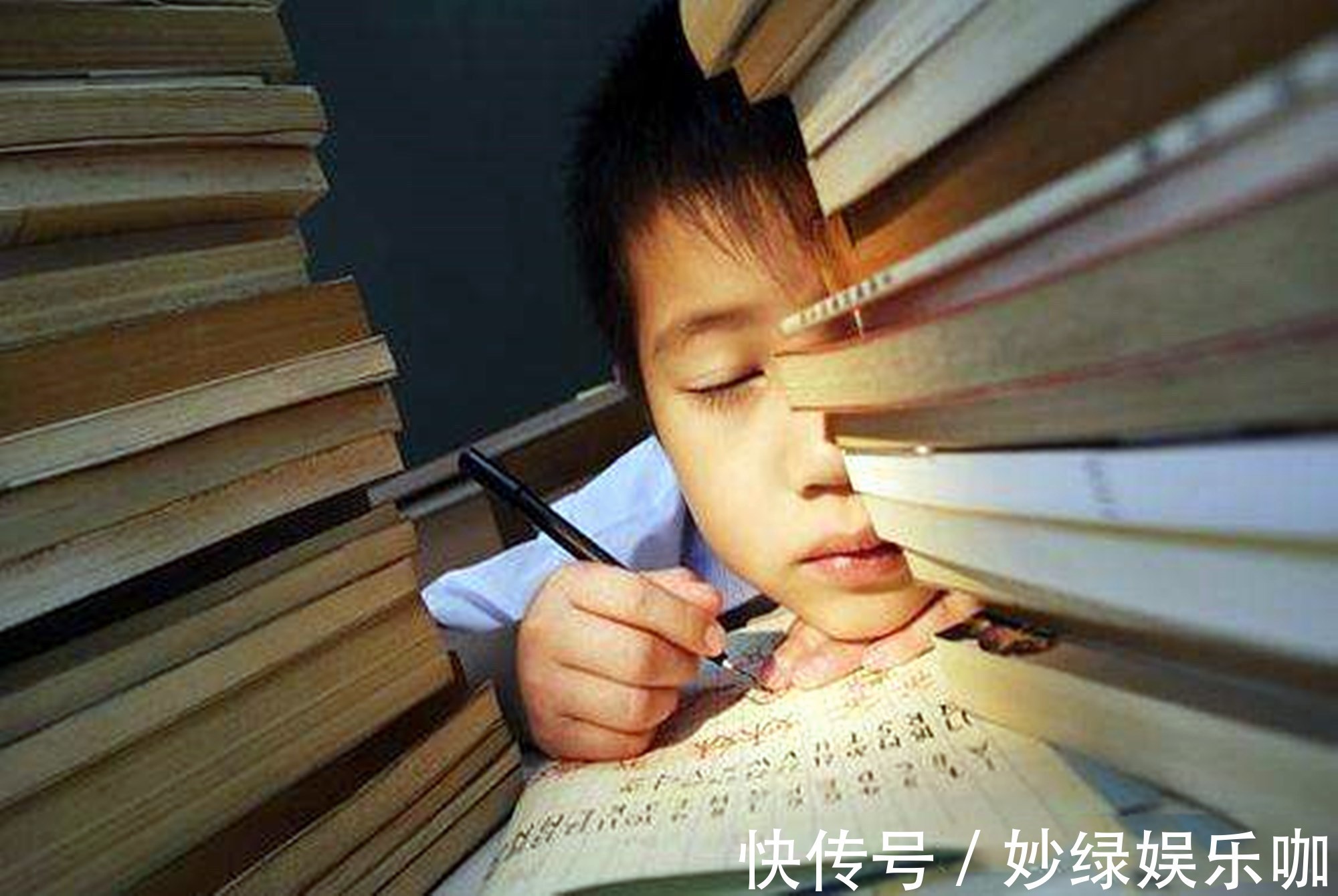 孩子|家长别再让孩子提前学这些东西了,看似能开发智力,实则害娃不浅