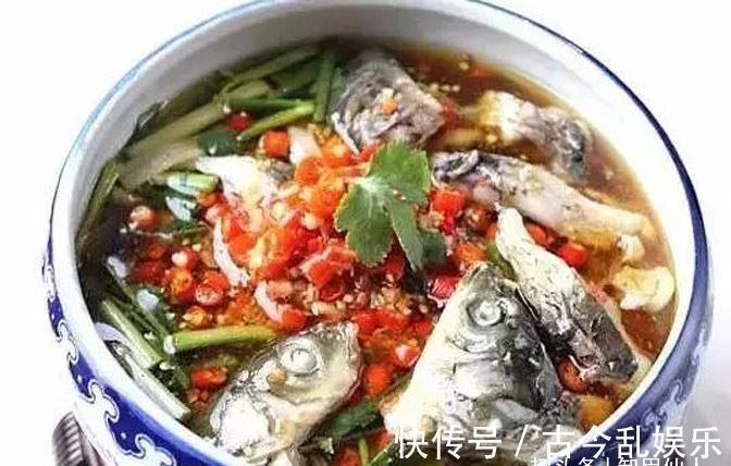 美食推荐:生焗南湾鱼头、蓝莓菠萝蜜鸡煲、鲜椒凉拌鱼制作方法