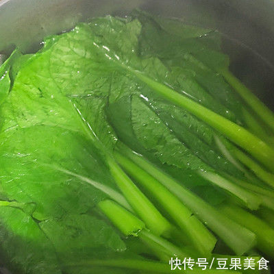 菜心|手残党必学菜谱之年夜饭系列美食11-白灼菜心