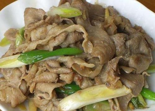 大葱|天冷这道菜要多吃，三两下炒一盘，营养解馋，家人常吃增强抵抗力