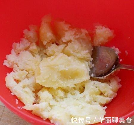 好吃|用土豆这样烙饼,香甜软糥,一口气吃3个,连挑食的孩子都说好吃