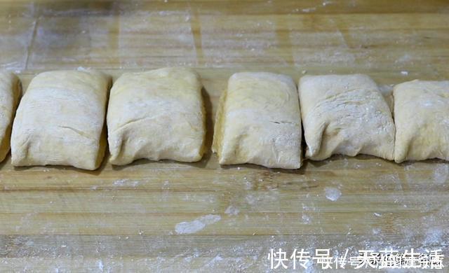 香甜|南瓜饼最简单的做法,不用一滴水一滴油,软糯香甜,易消化好吸收