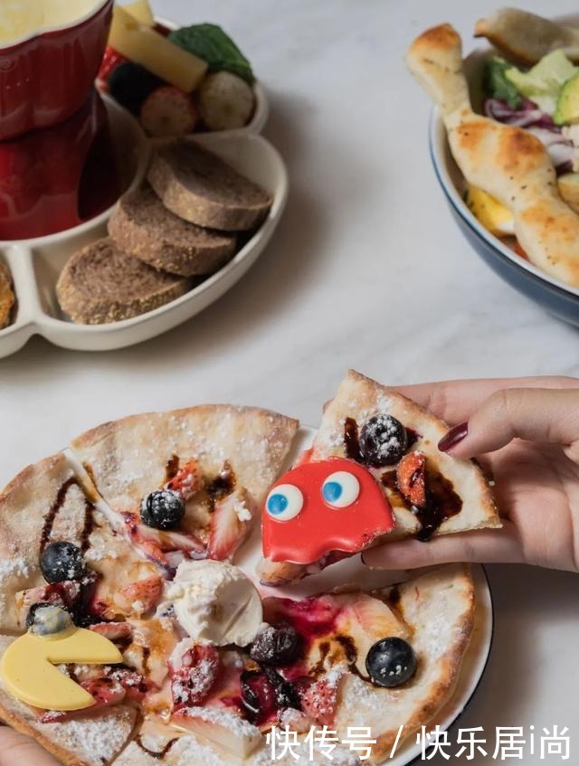 吃豆人|缺了角的比萨,凭啥这么火