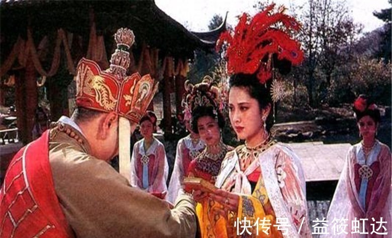 唐僧@女儿国国王为何要嫁给唐僧?真的是一见钟情?背后原因很复杂