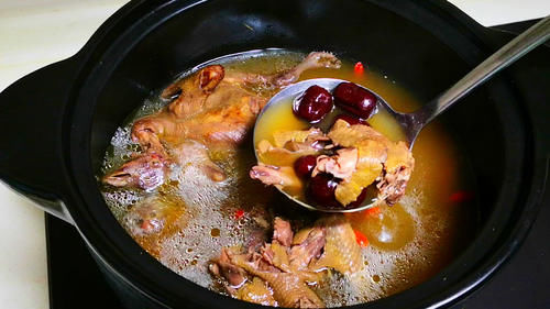 冬天，喝鸡汤羊汤不如喝这汤，营养极高，再贵也要吃，太香了！