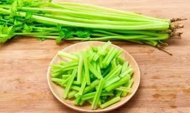 血栓“最怕”的3种食物,你若能坚持吃,血管垃圾扫干净