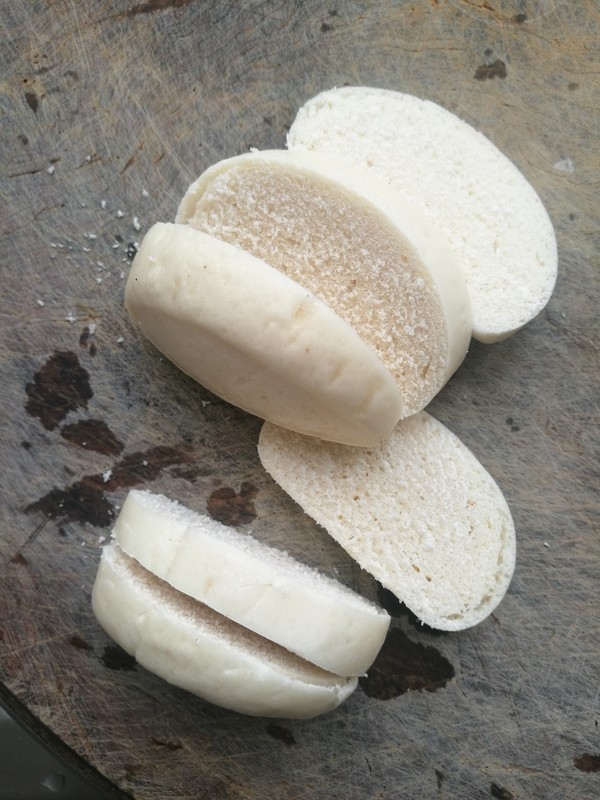 煎馒头片直接下锅不对,蘸水也不对,教你这样做,又香又脆不吸油