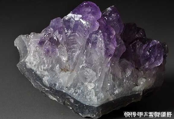 水晶近年来受到越来越多人的喜欢,连舒淇也不例外!