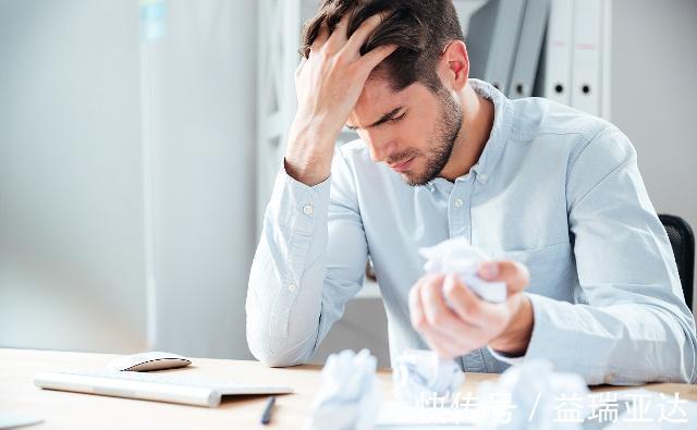 行为|加速男性衰老的四个行为,吸烟喝酒未上榜,榜首可能多数男性在做