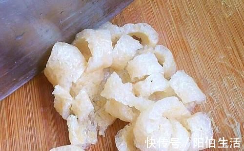 冬天,宁可不吃猪肉,也要吃它,锅中一焖鲜嫩筋道Q弹,比吃肉香