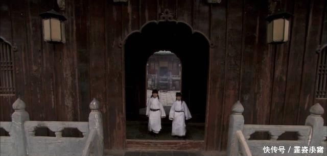 非得|孙悟空为何非得推倒人参果树原来火眼金睛早看出此树的来历