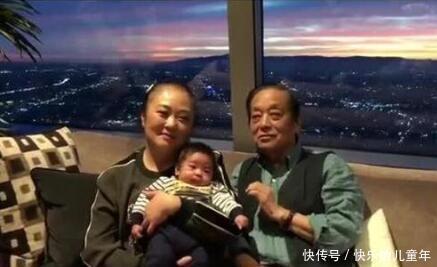 认成|儿子和妈被医生认成祖孙俩,娃长大后才明白老来得子有钱也不行