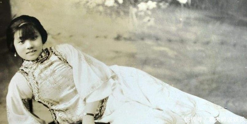 皇后|“民国美女”珍贵老照片:张张相貌动人,图四是当时“校园皇后”