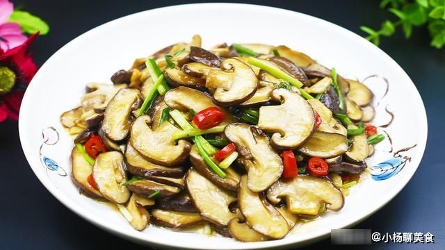 香菇最好吃的做法,只需简单两步,比吃大鱼大肉都香,收藏了