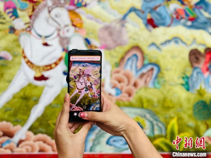 论坛|格萨尔史诗藏绣长卷亮相“GAO-YUAN非遗论坛”