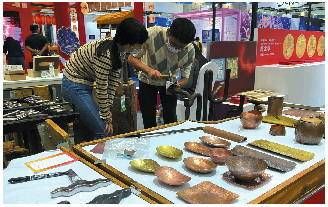 葫芦$文旅博览会吸引各年龄段参观者：假日逛展会快乐收获多