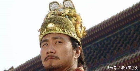 朱元璋|朱元璋临终前，口中一直说着四个字，但所有人都装听不见！