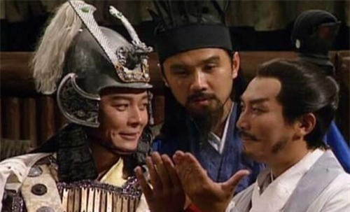 曹操|诸葛亮草船借箭时，曹操为何不直接放火箭？专家：想放但是不敢放
