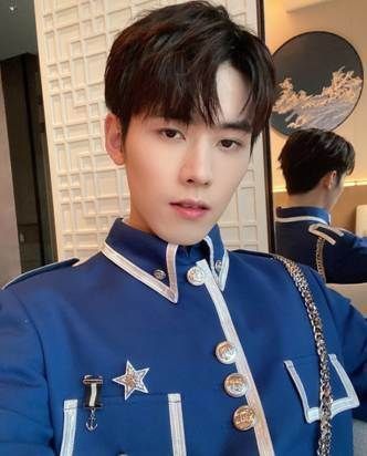 张颜齐|周震南任豪回归舞台，R1SE斩获多个奖项，赵磊却成发言人