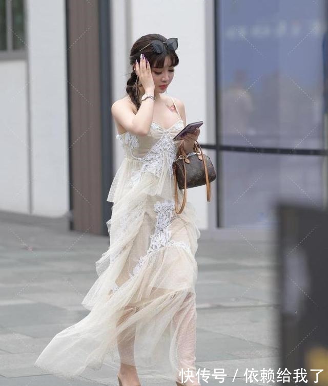 少女时代 多层网纱长裙,与厚底高跟鞋搭配,性感甜美,妥妥的小仙女!