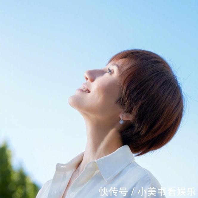 减龄|女人过了50岁尽量别留长发、烫卷发！推荐这3款发型，太减龄