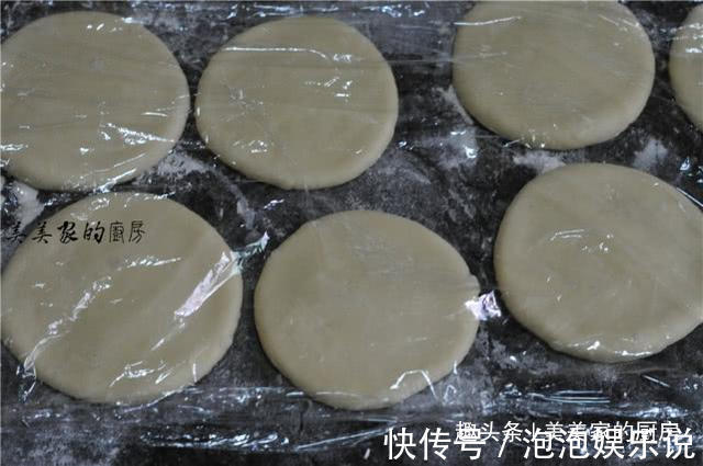 儿子最爱的早餐,不放一滴水,柔软又蓬松,空口就能吃5个!