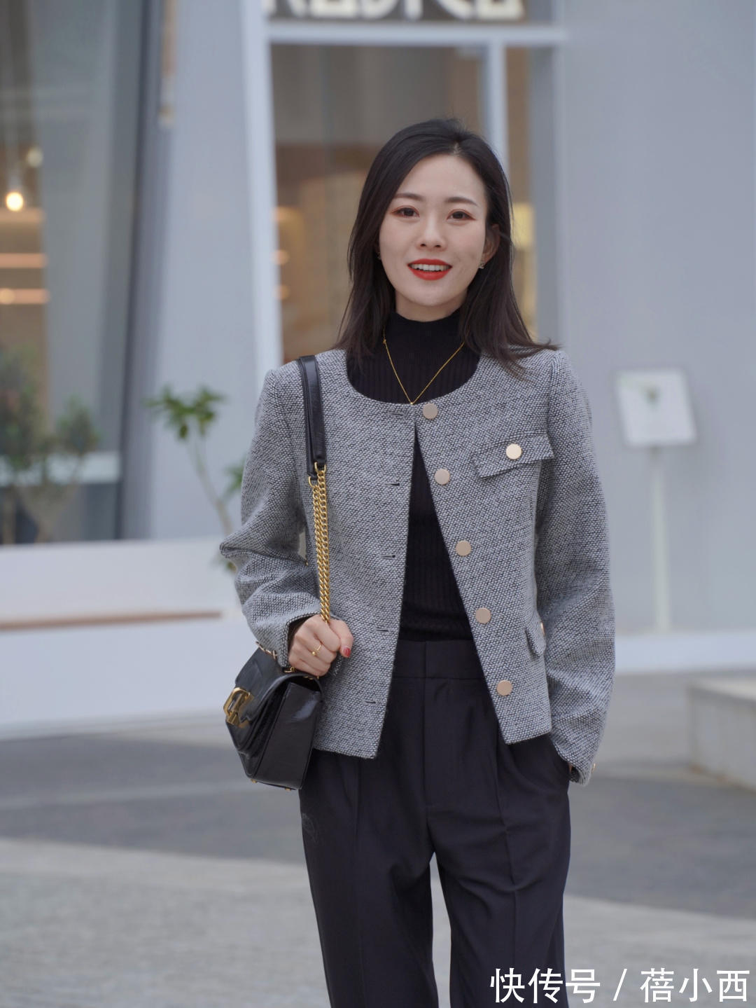 黑色|建议40+女性多穿“小香风外套”,搭配半身裙优雅,搭配裤子时髦