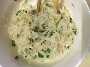 媳妇|媳妇用白萝卜这样烙饼,孩子一口气吃3个,外酥内软,做法超简单