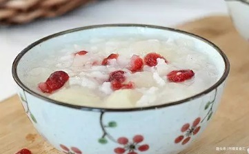 女性|2道简易小甜品,因为含有一种水果,对女性健康益处多多!