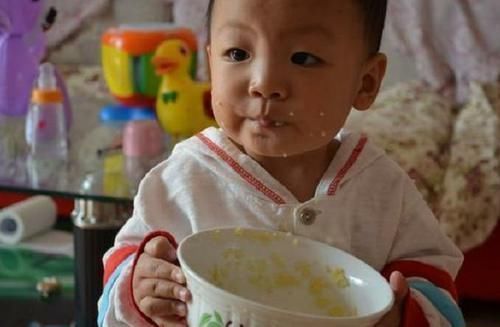 脾胃|5岁男娃脾胃衰竭,2年不长个,妇幼主任:3种“毒早餐”害了娃