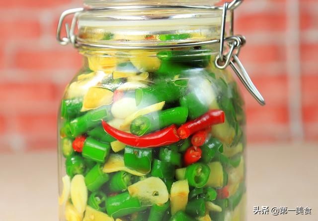 厨师|泡辣椒很多人第一步就做错了，难怪保存时间短，厨师长教你如何做